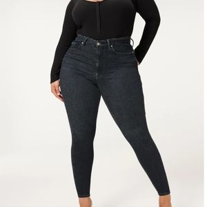 Good America legs Always fits good size 14-18